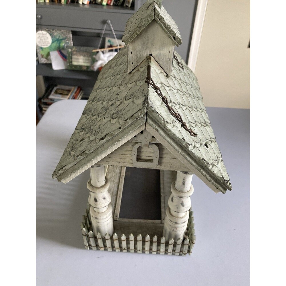 Rustic Birdhouse Tower Farmhouse Fenced Sage Cream Good Condition Wood - Picture 6 of 14